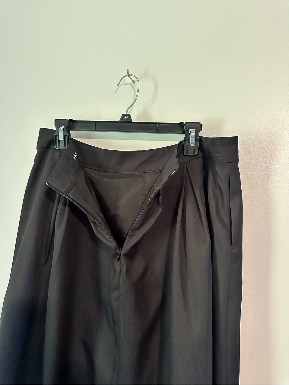Size 14 Classic Black A-Line Women's Skirt - Picture 3 of 5